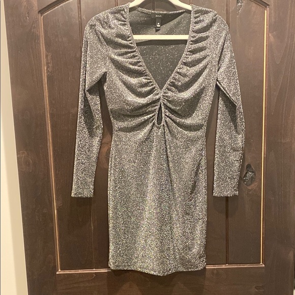 Elegant Silver Dress - Picture 1 of 3